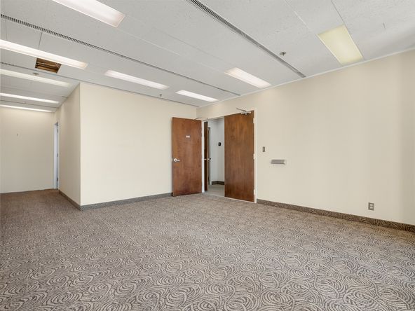 Office Space Available in Excellent Condition & Move-In Ready : 1221 Van Ness Ave, Fresno, CA 93721